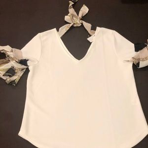 NWT. New York & Co. V-neck White Blouse Size M